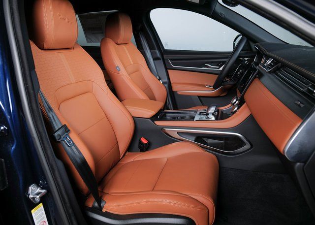 2025 Jaguar F-PACE R-Dynamic S photo 2