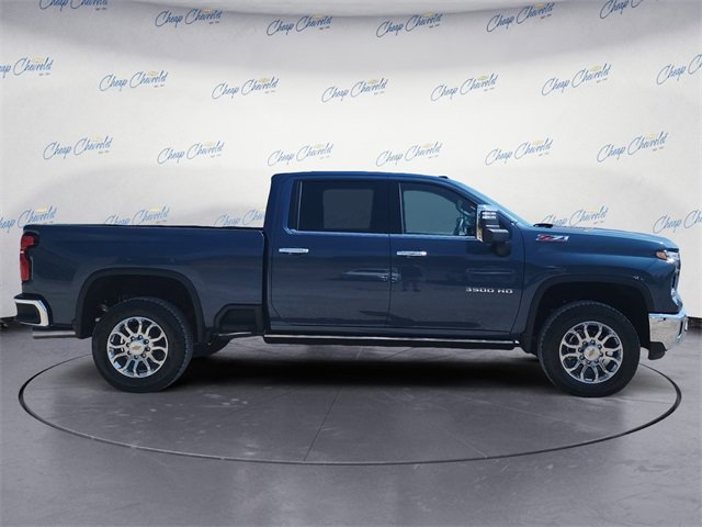 2025 Chevrolet Silverado 3500HD LTZ photo 6