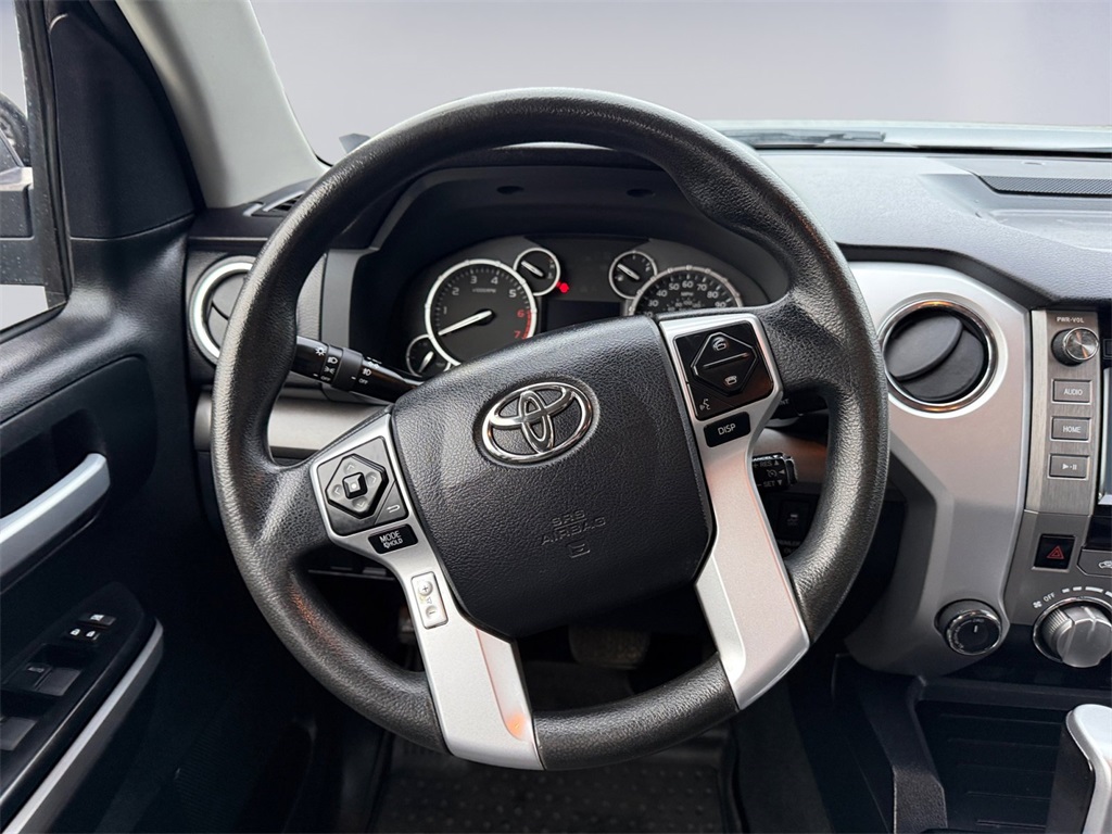 2017 Toyota Tundra SR5's photo