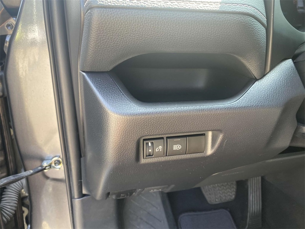 2023 Toyota RAV4 LE photo 22