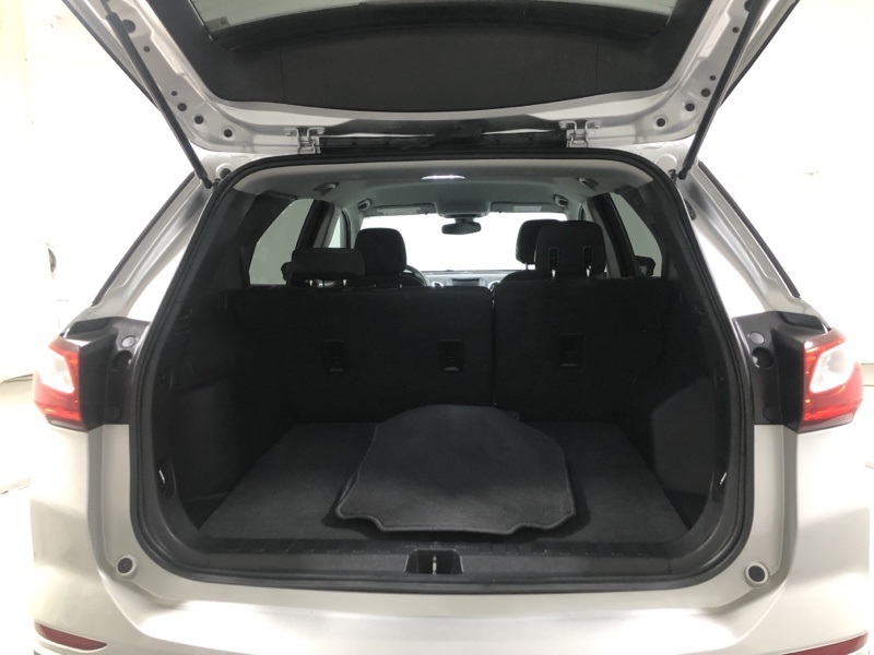 2020 Chevrolet Equinox LT photo 8