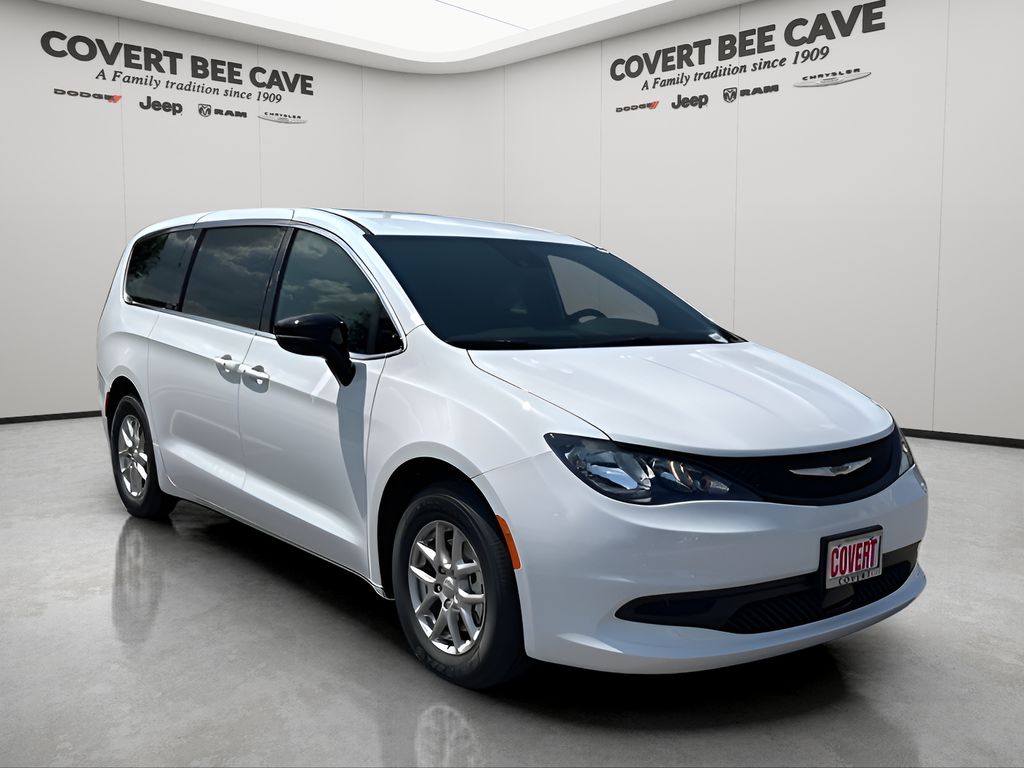 2026 Chrysler Voyager LX's photo