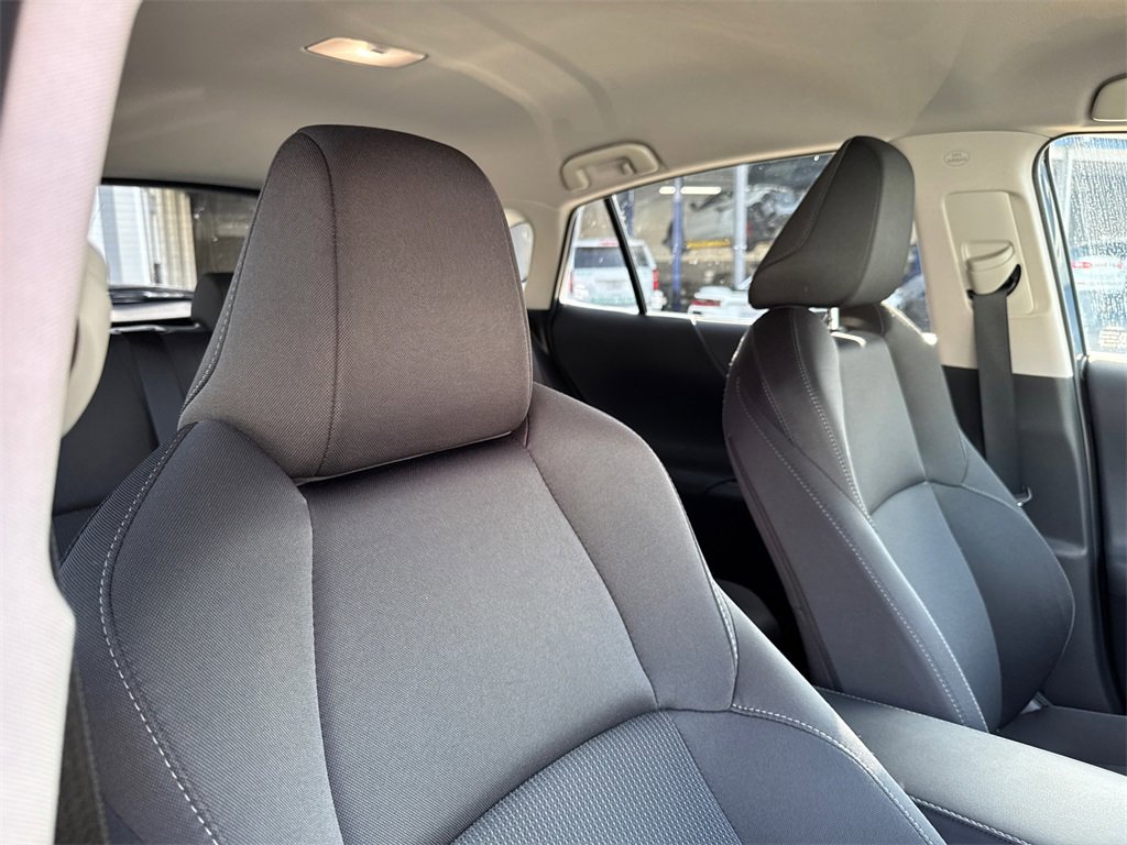 2021 Toyota Venza LE photo 4