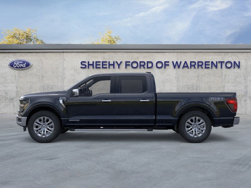 2025 Ford F-150 XLT photo 2