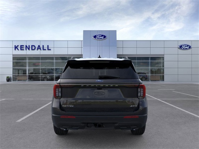 2025 Ford Explorer photo 4