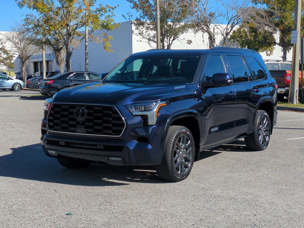 2023 Toyota Sequoia Platinum's photo