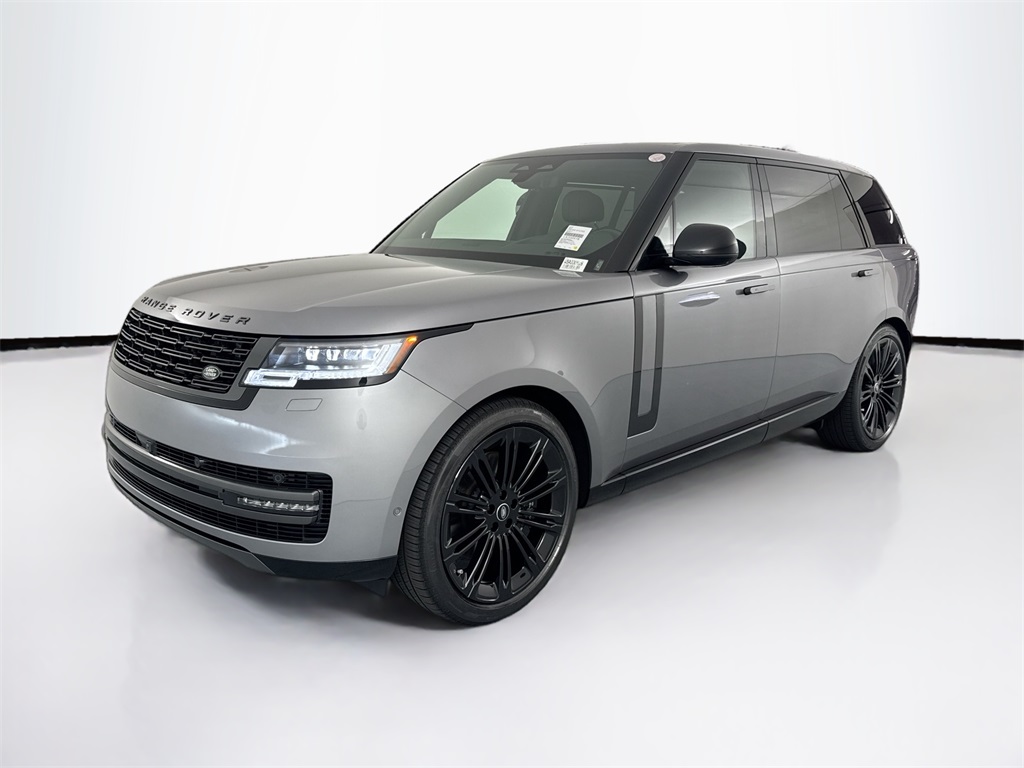 2025 Land Rover Range Rover SE's photo