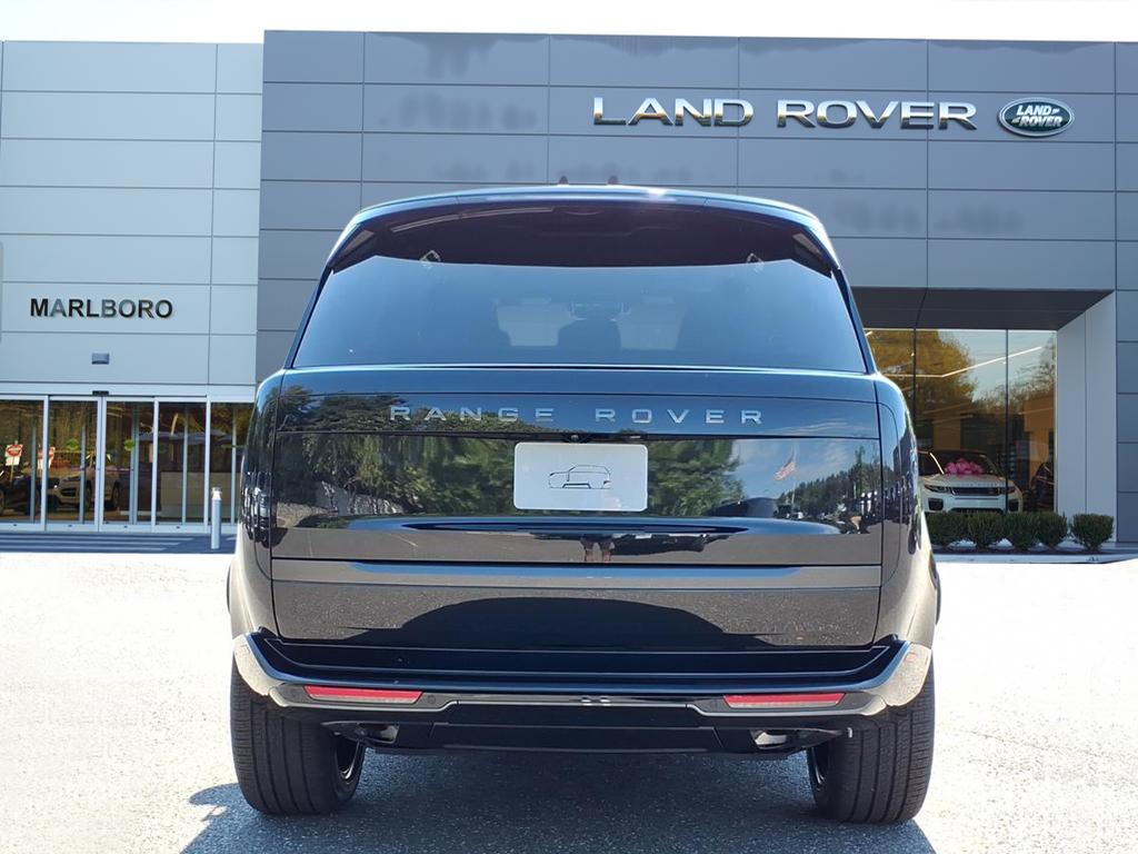 2025 Land Rover Range Rover SE photo 7