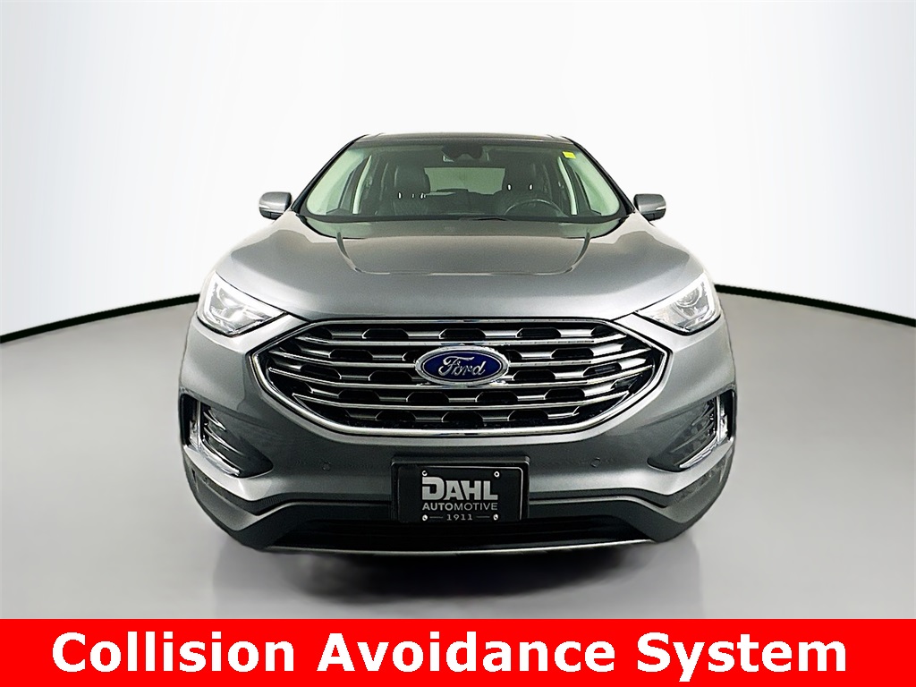 2024 Ford Edge Titanium photo 3