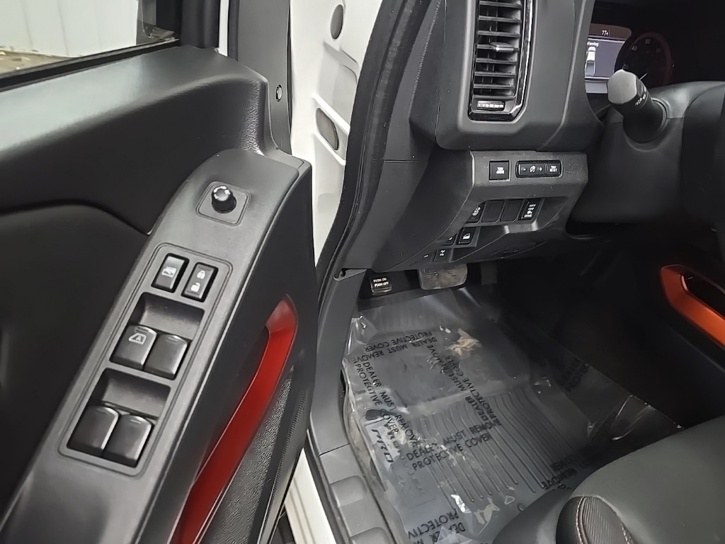 2022 Nissan Frontier PRO-4X photo 25