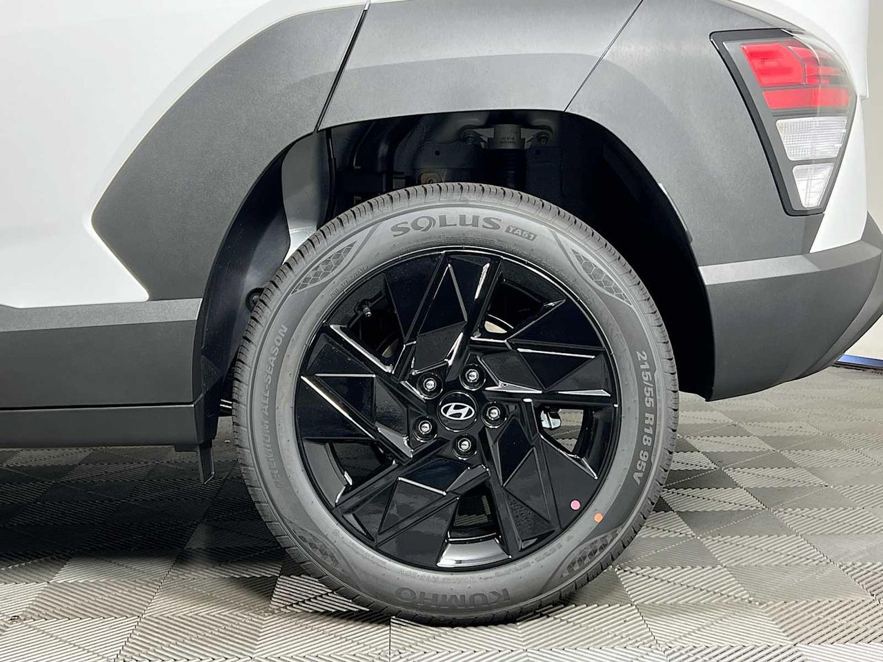 2026 Hyundai Kona SEL photo 7