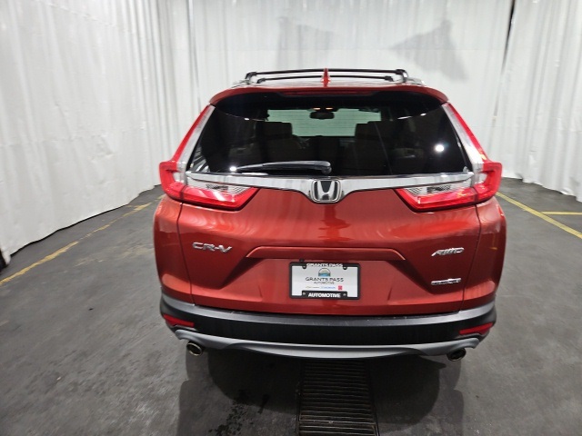 2019 Honda CR-V Touring photo 3