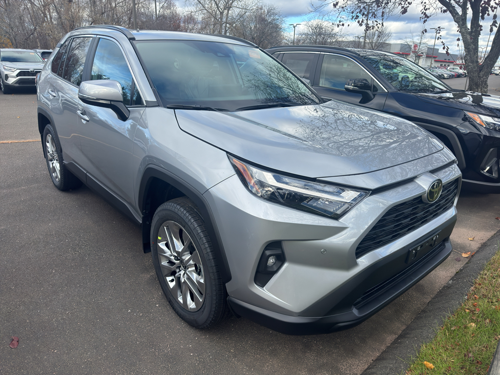 2025 Toyota RAV4 XLE Premium's photo
