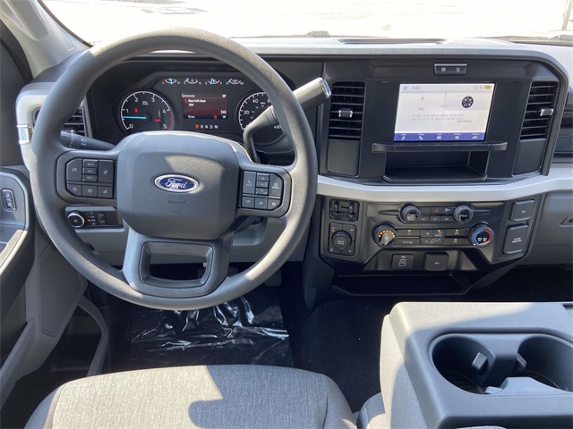 2026 Ford F-350 photo 9
