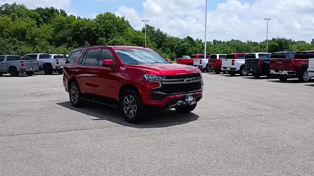 2022 Chevrolet Tahoe Z71 photo 2