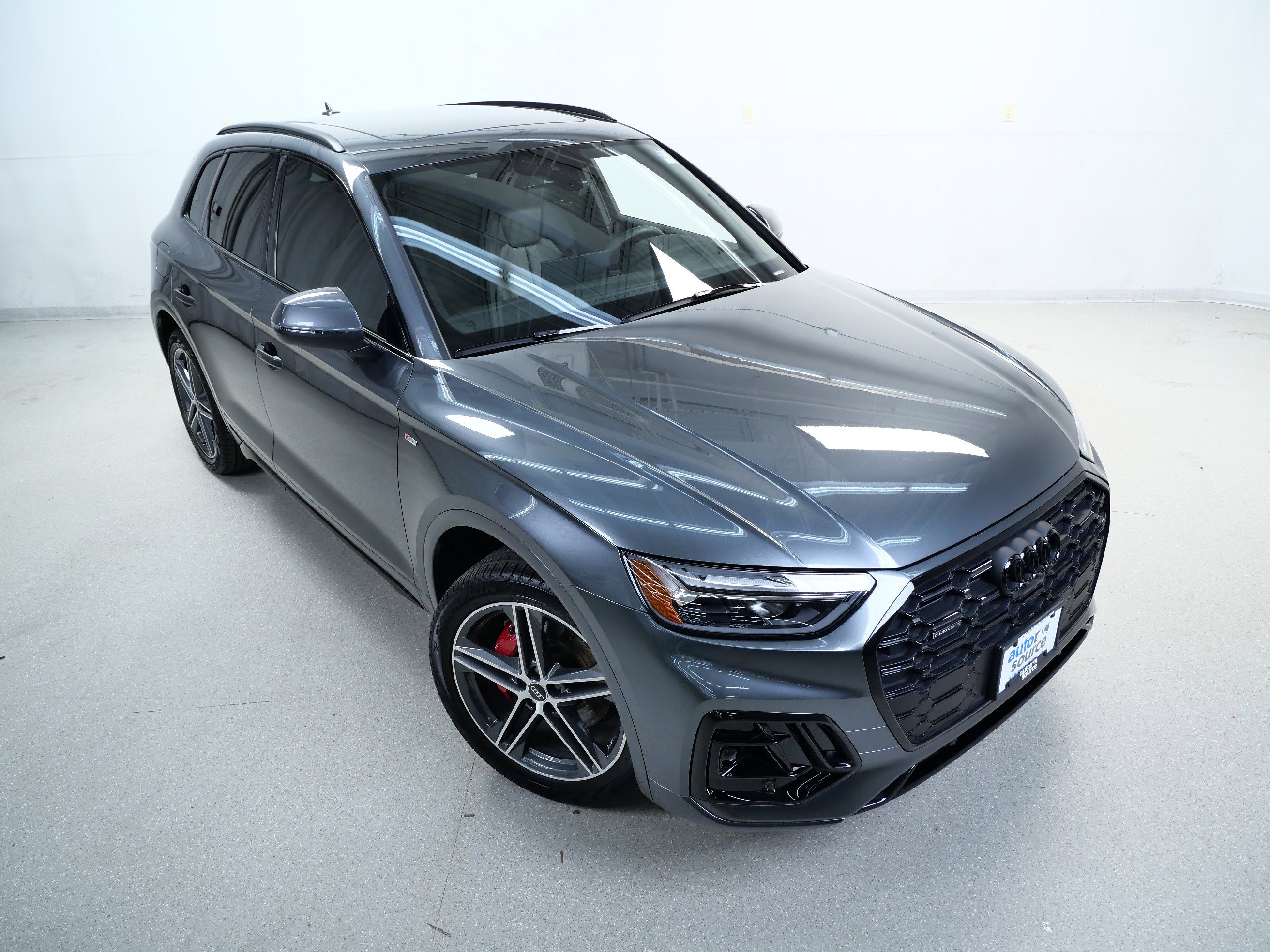 2025 Audi Q5 S line Premium Plus photo 3