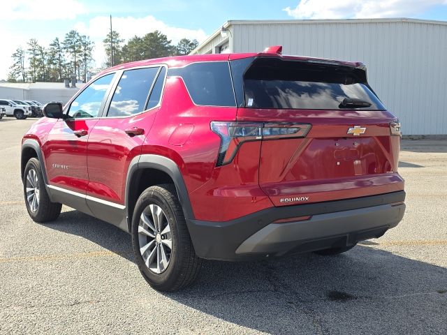 2025 Chevrolet Equinox LT photo 3