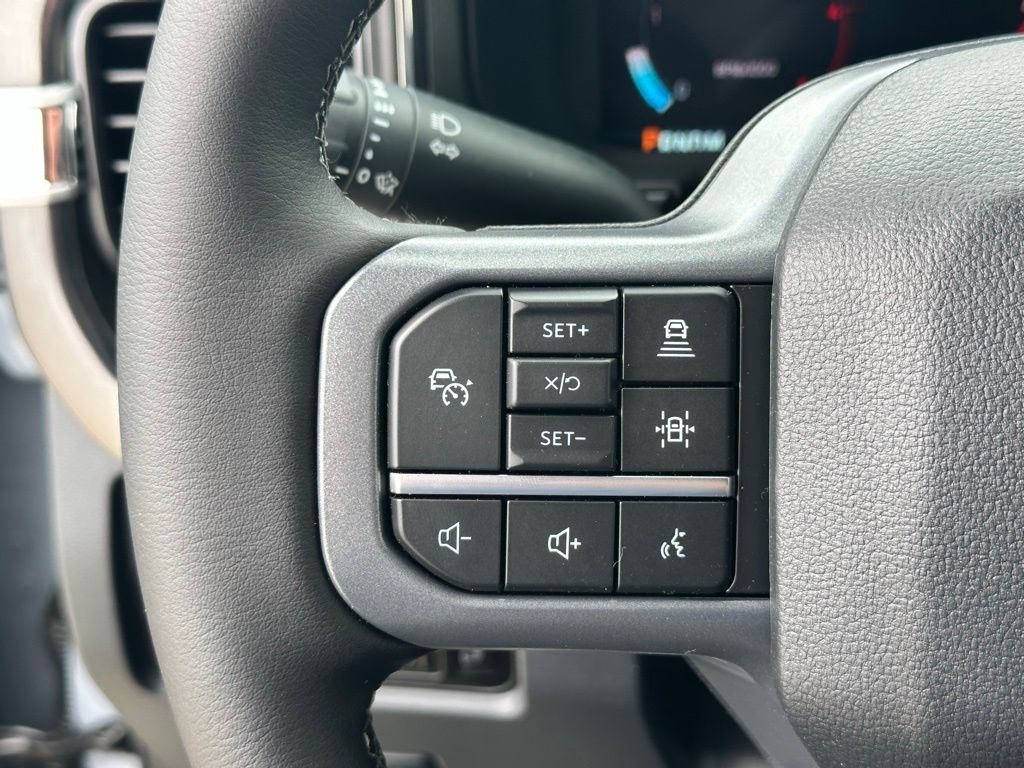 2025 Ford F-250 Lariat photo 16