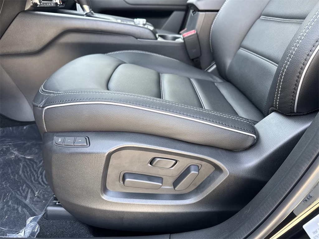 2025 Mazda CX-5 2.5 S Preferred photo 10