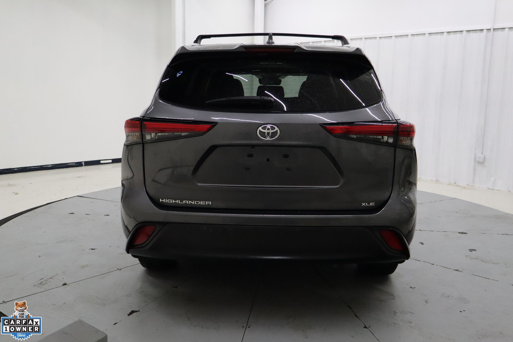 2023 Toyota Highlander XLE photo 4