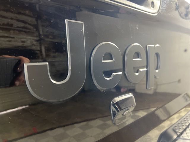 2022 Jeep Gladiator Willys photo 20