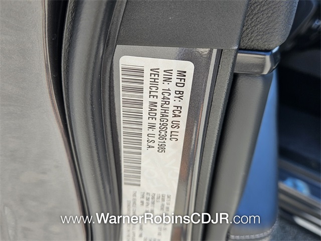 2025 Jeep Grand Cherokee Laredo photo 18