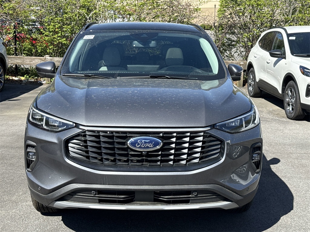 2024 Ford Escape Plug-In Hybrid photo 2