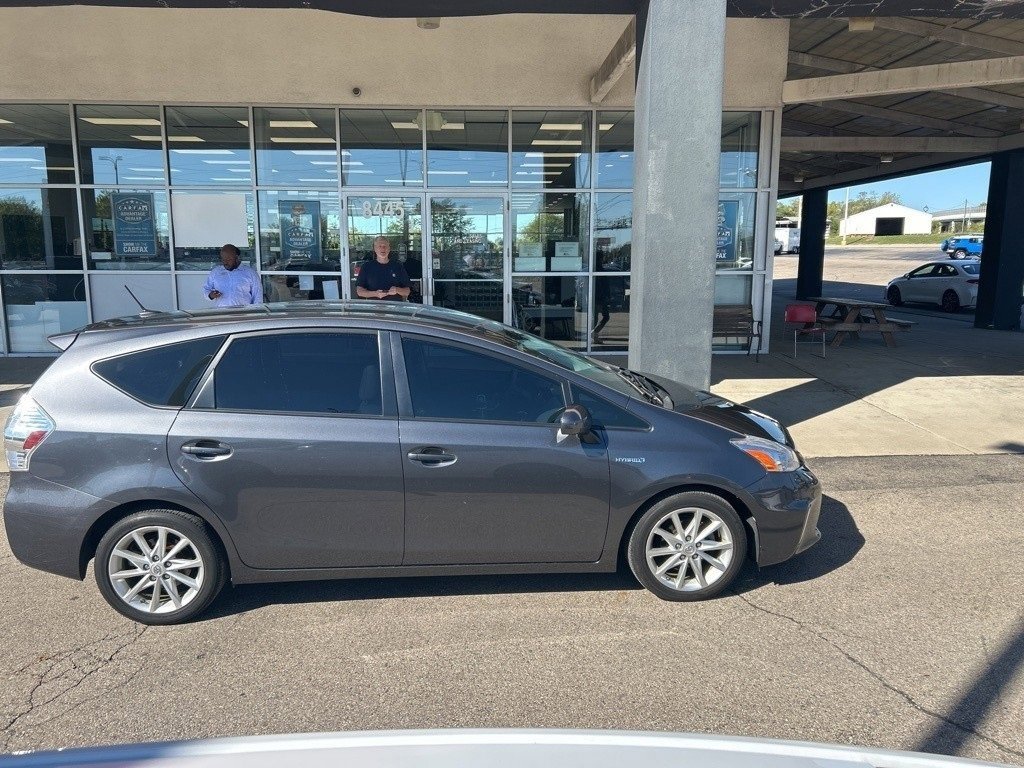 2012 Toyota Prius V Five photo 4