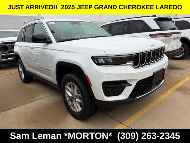 2025 Jeep Grand Cherokee Laredo's photo
