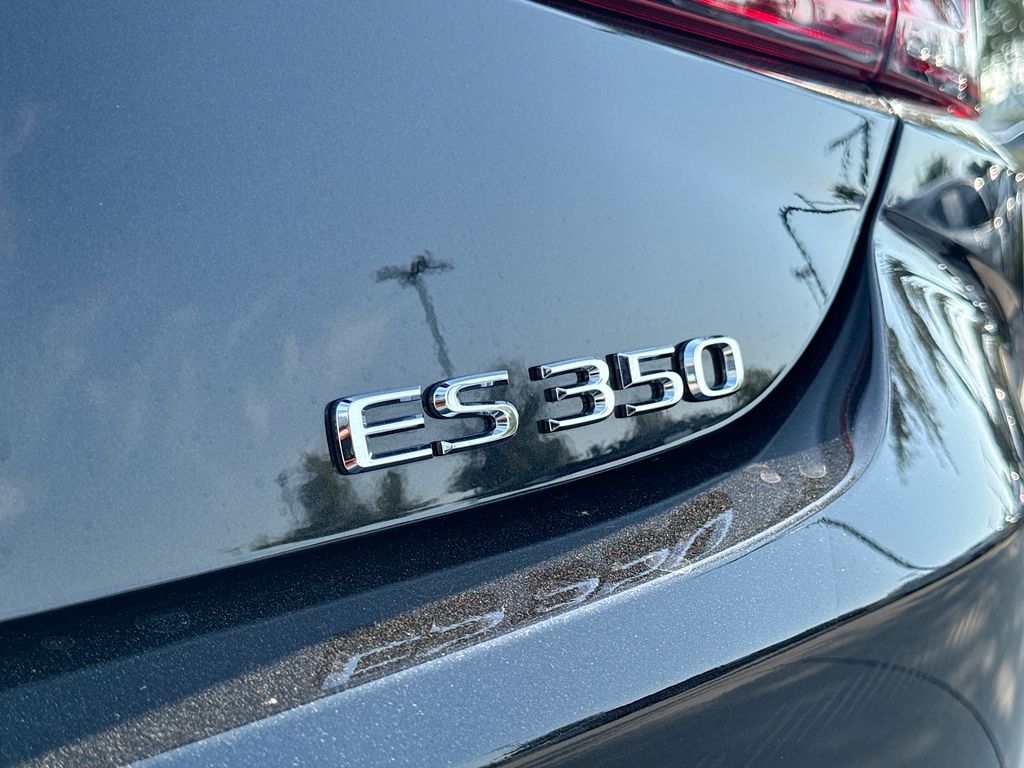 2024 Lexus ES 350 Luxury photo 10