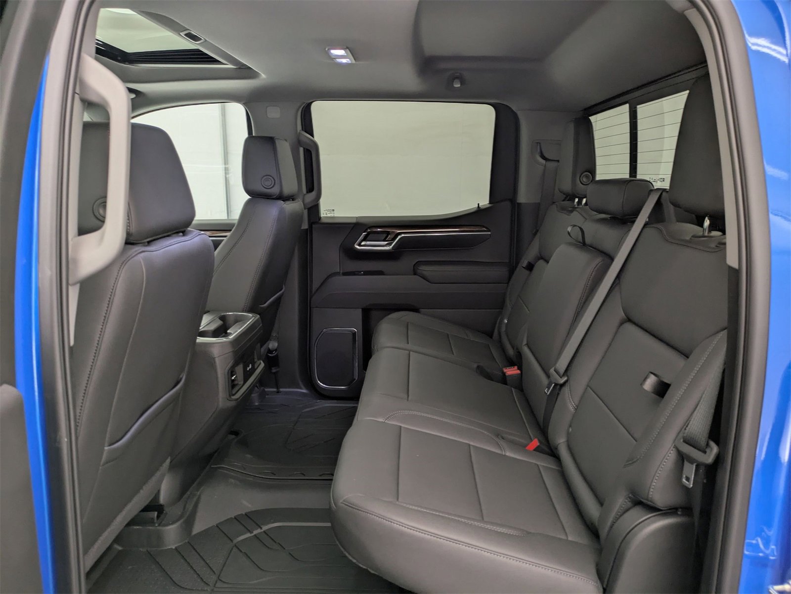 2025 Chevrolet Silverado 1500 RST photo 21