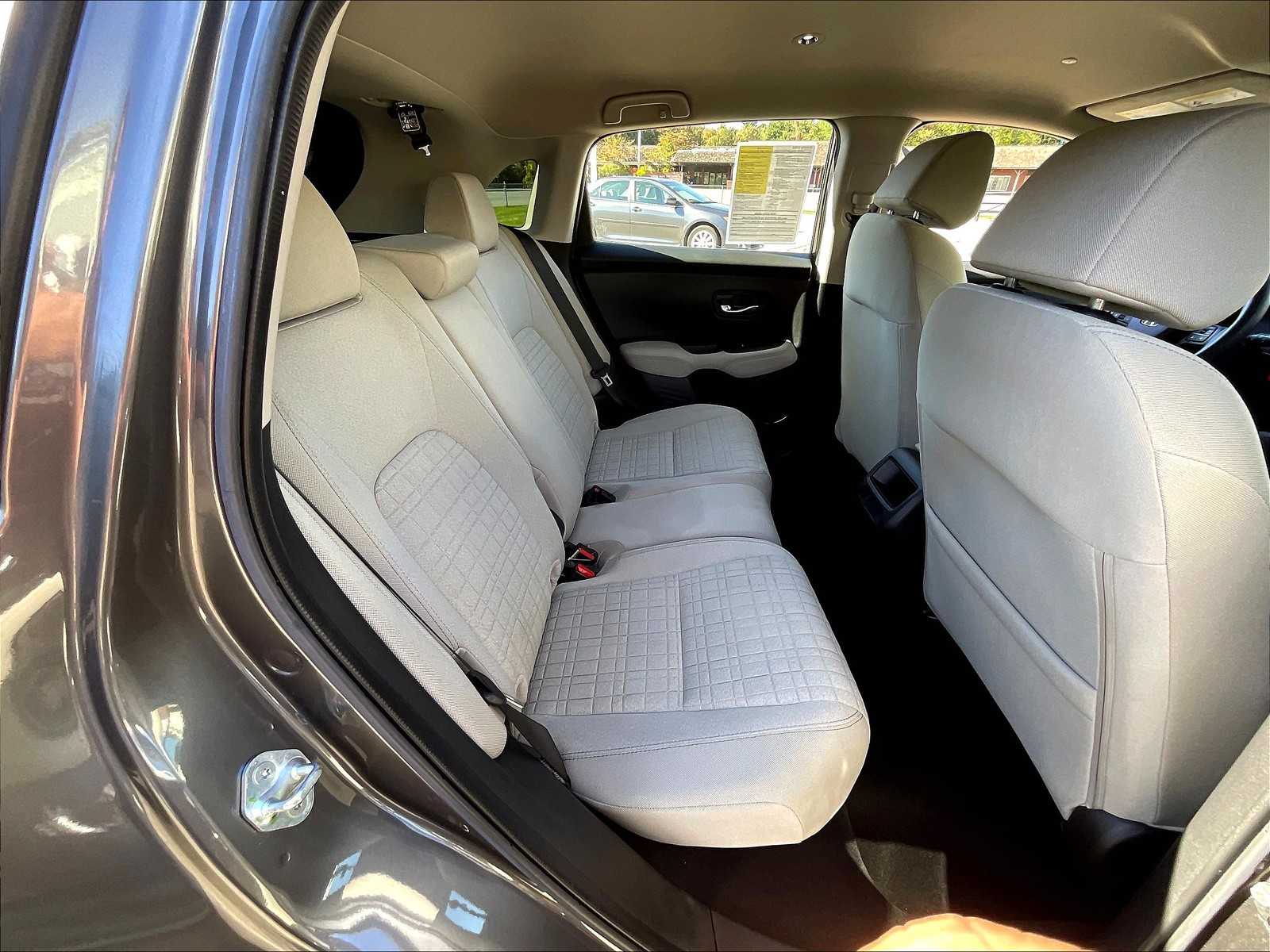 2023 Honda HR-V LX photo 16