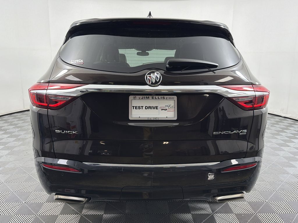 2018 Buick Enclave Essence photo 5