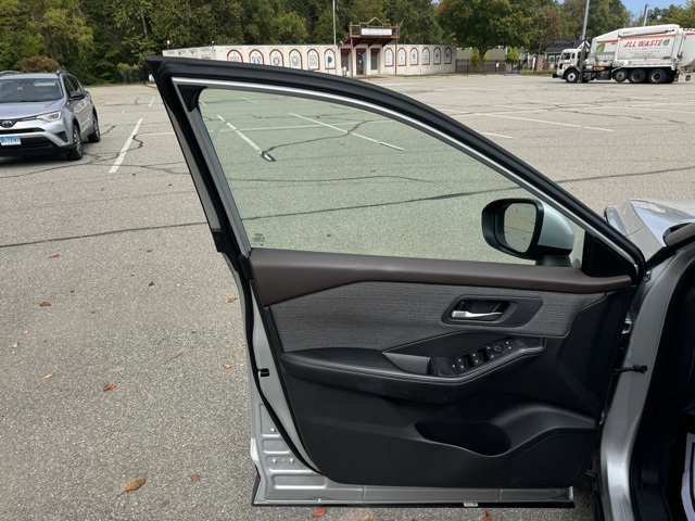 2023 Nissan Rogue SV photo 11