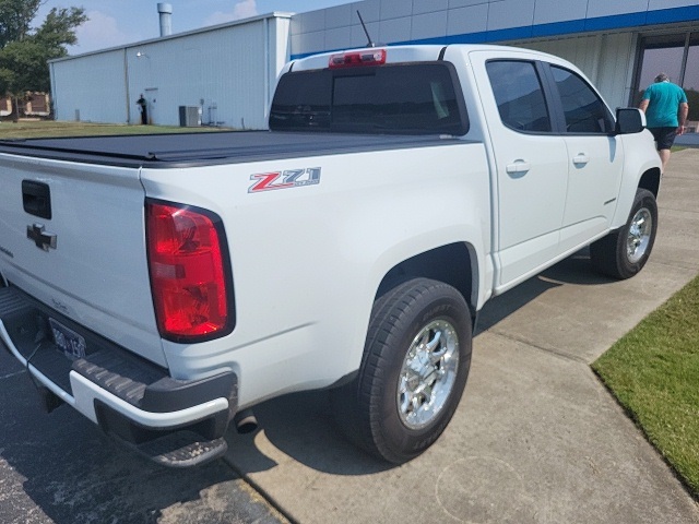 2016 Chevrolet Colorado Z71 photo 2