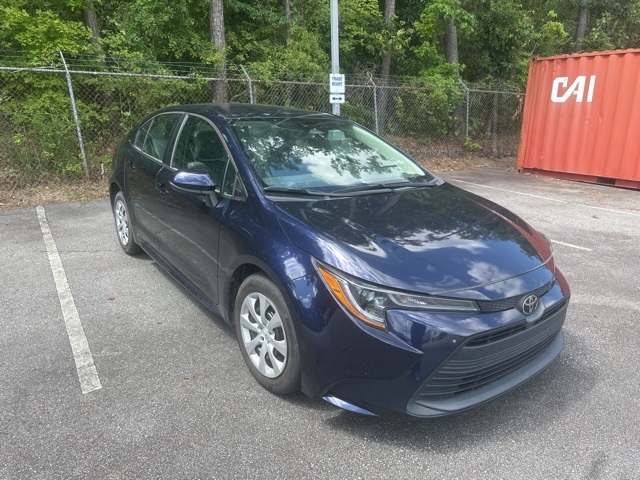 2023 Toyota Corolla LE photo 3