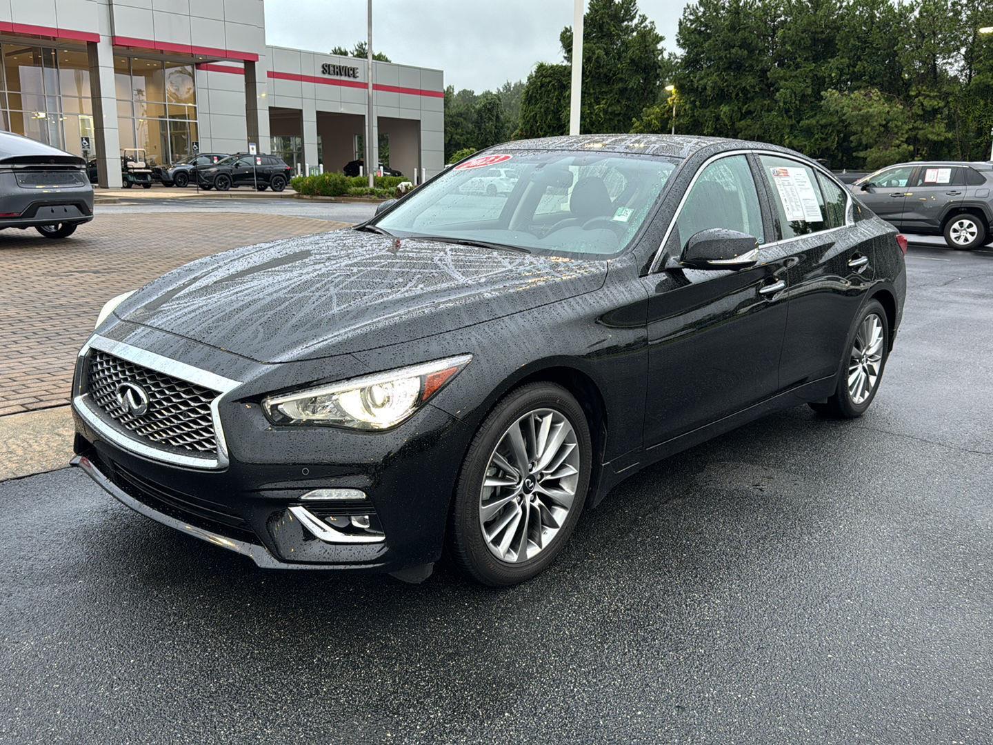 2023 INFINITI Q50 LUXE