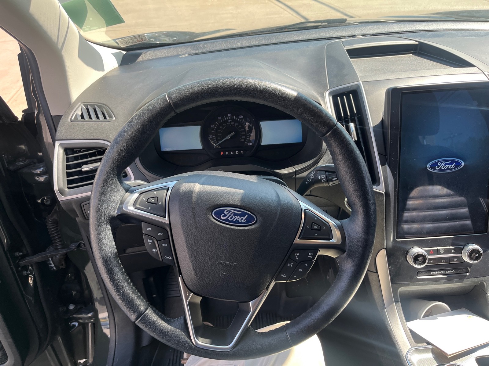 2022 Ford Edge SEL photo 7