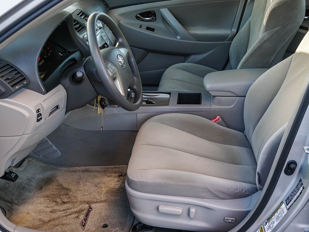 2007 Toyota Camry LE photo 16