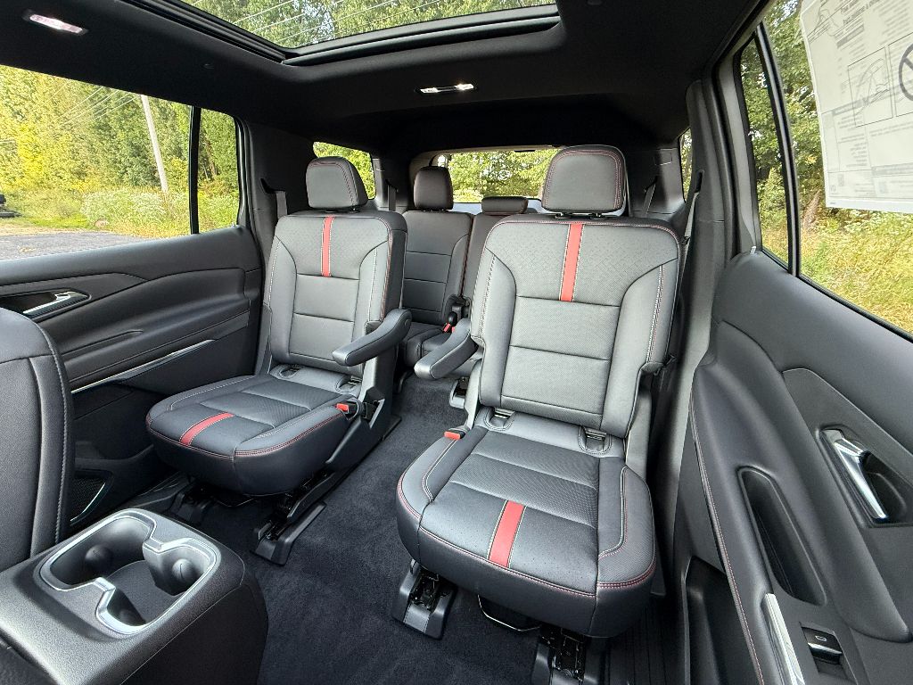2026 Chevrolet Traverse RS photo 26