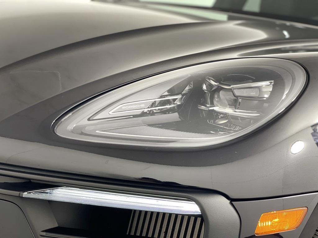 2022 Porsche Macan S photo 16