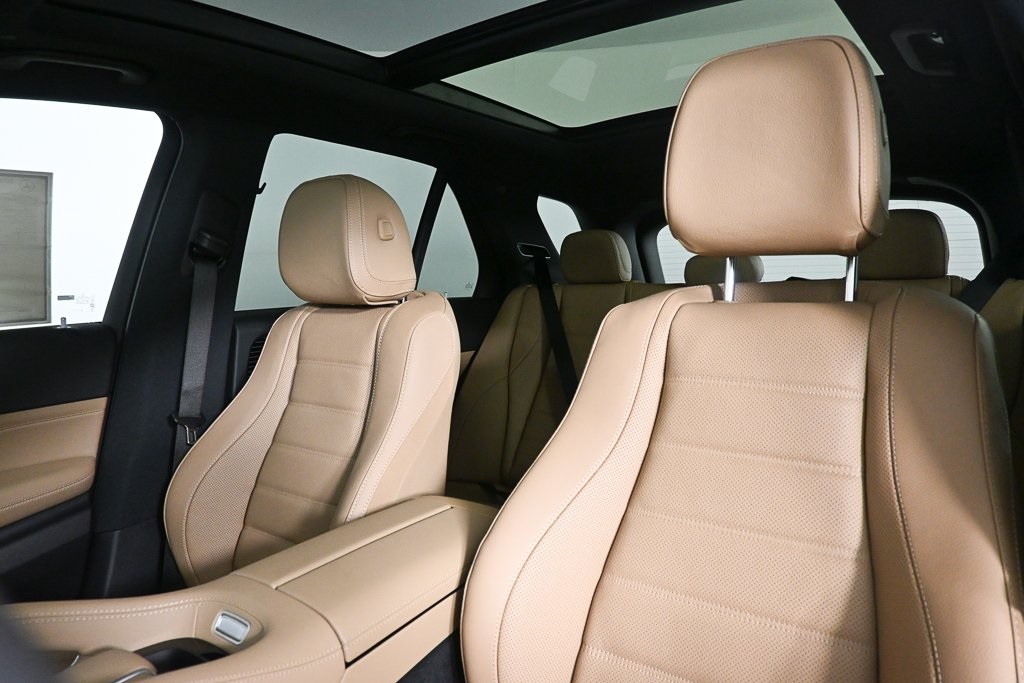 2026 Mercedes Benz GLE 450 4MATIC photo 3