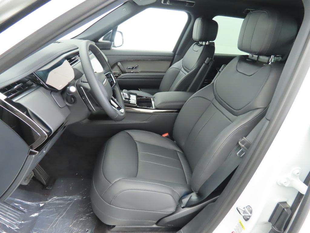 2025 Land Rover Range Rover Sport SE photo 16