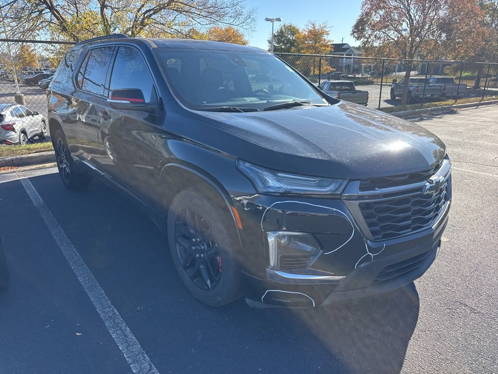 2023 Chevrolet Traverse Premier photo 2
