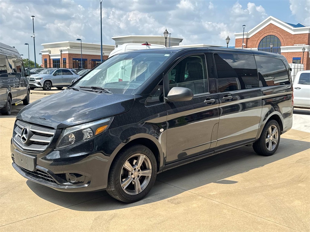 2018 Mercedes Benz Metris Passenger photo 9