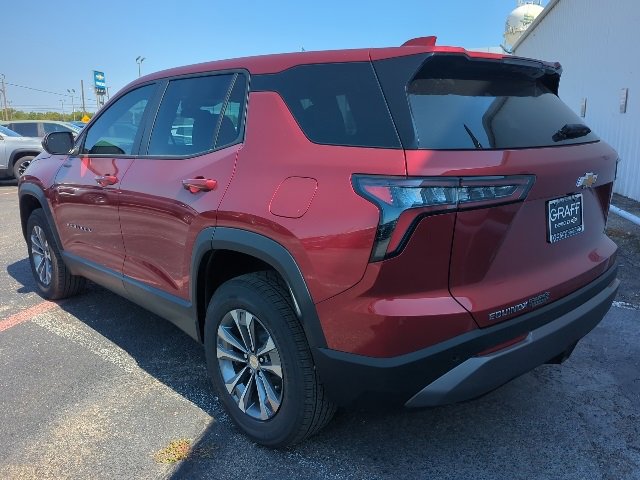 2026 Chevrolet Equinox LT photo 2