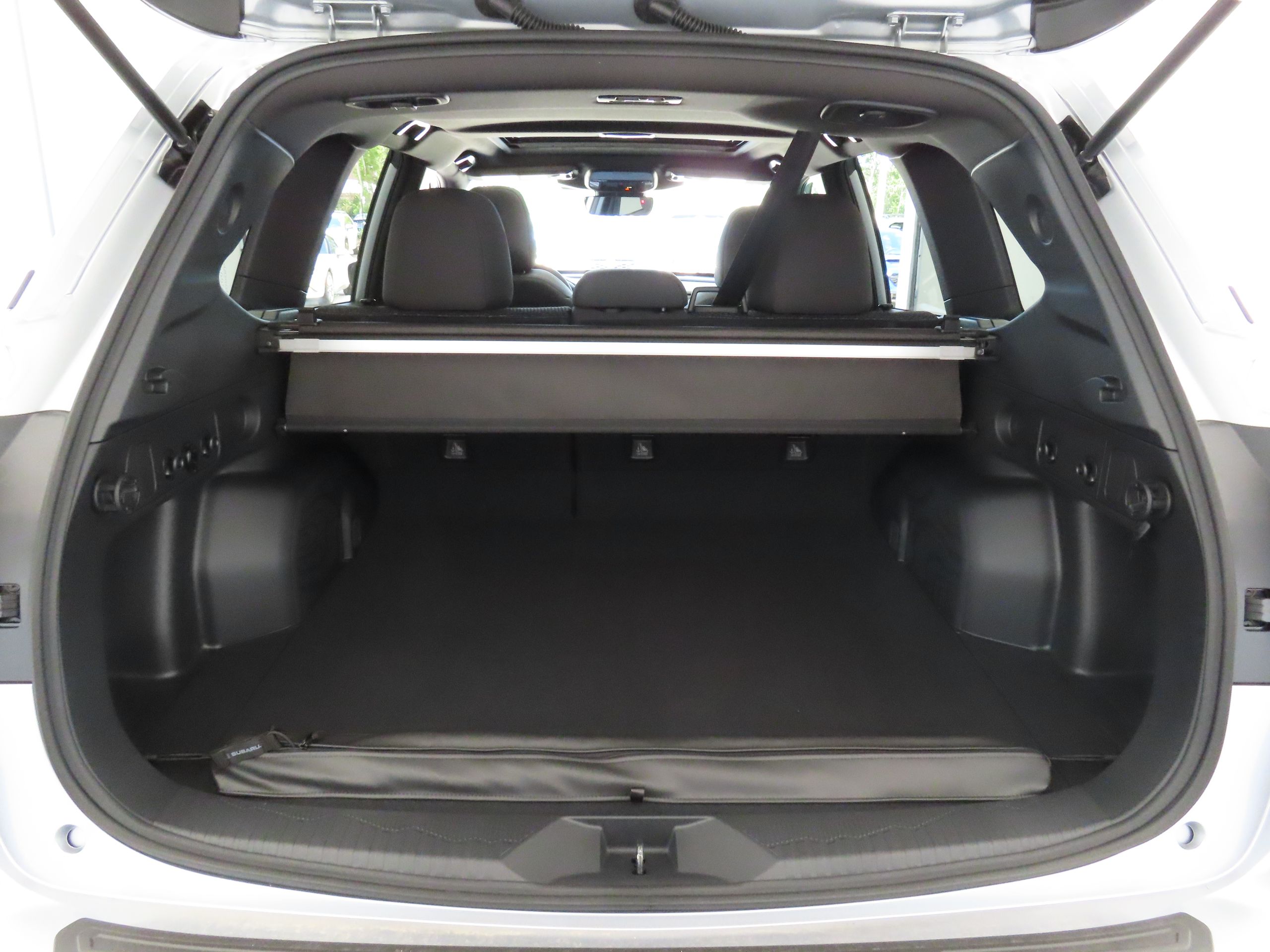 2025 Subaru Forester Premium Base photo 19