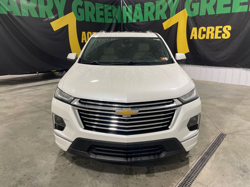 2022 Chevrolet Traverse Premier photo 2