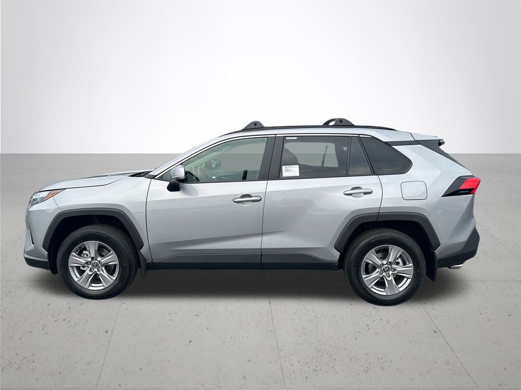2025 Toyota RAV4 XLE photo 10