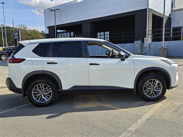 2022 Nissan Rogue S photo 3